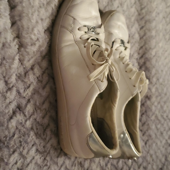 Michael Kors Sneaker - Picture 2 of 5